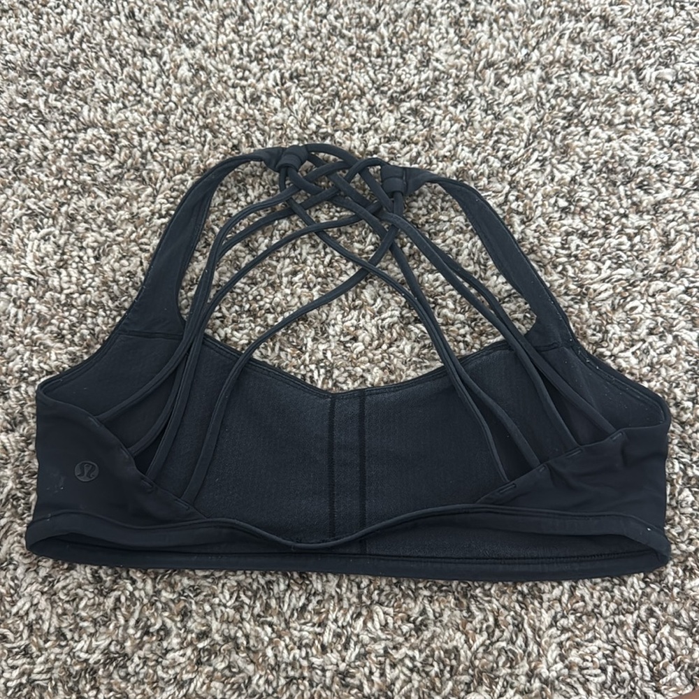 lululemon black Free to be bra